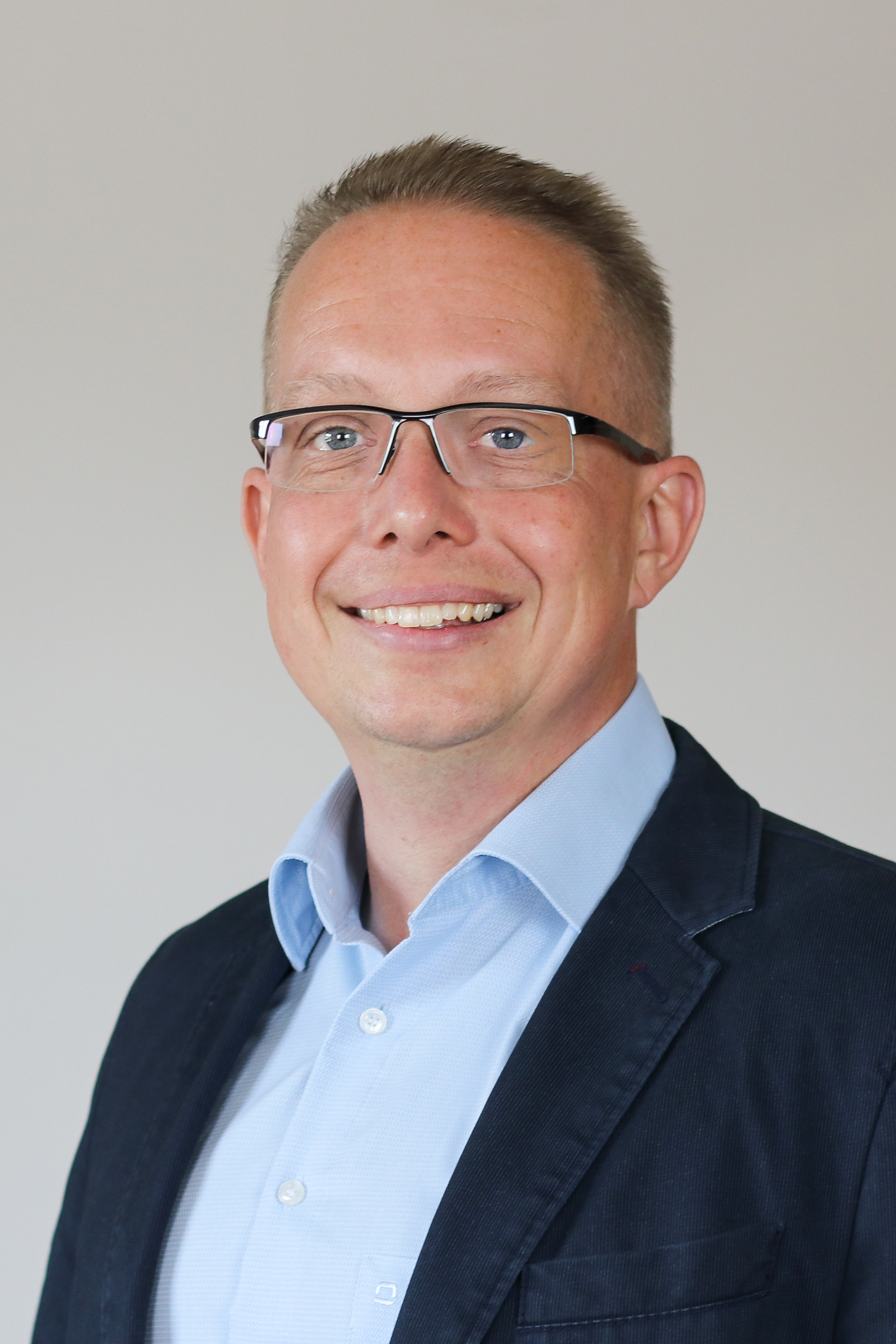  Tobias Grote