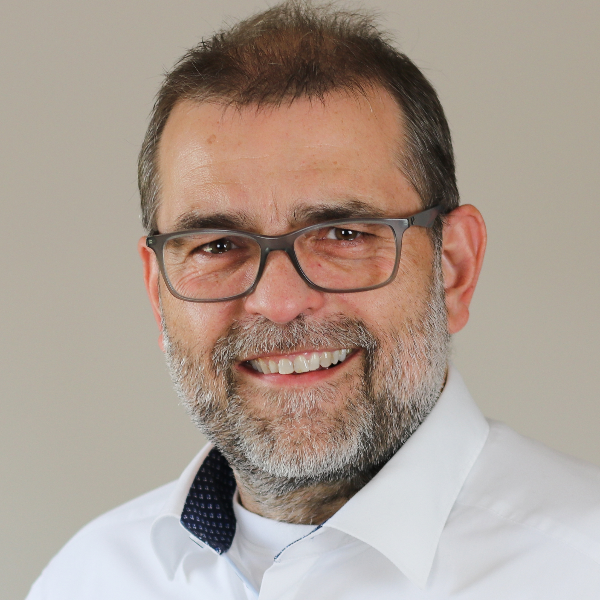 Dr. Peter Hustedt